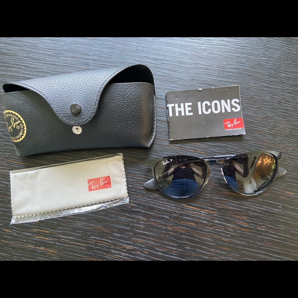 Ray-Ban sunglasses, “Erika” style. Excellent condition, rarely worn.